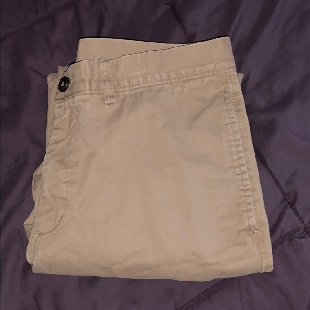 Men’s khaki bottoms